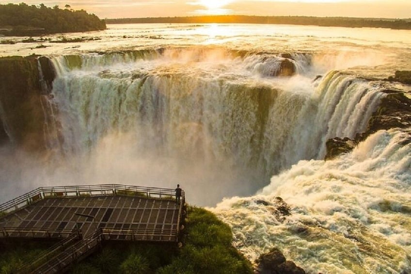 3-Days Iguazu Falls in the Argentinian and Brazilian Side