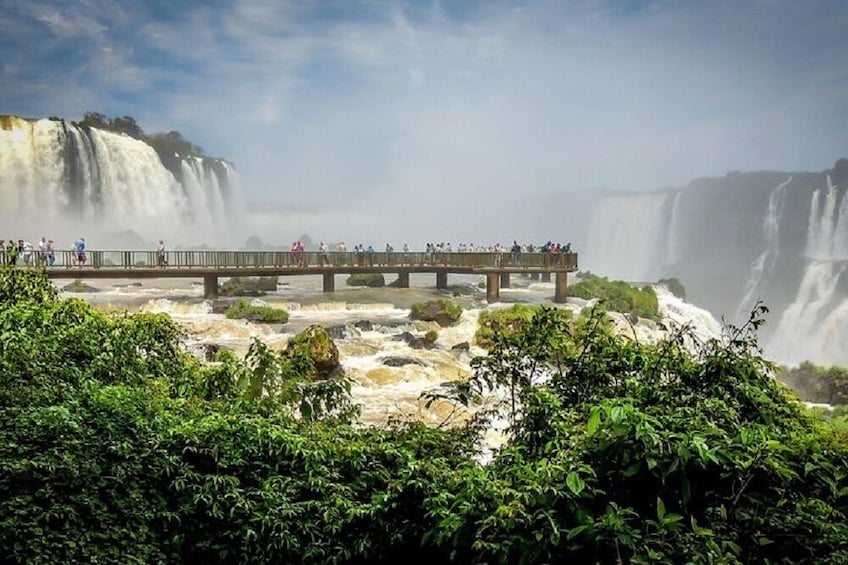 3-Days Iguazu Falls in the Argentinian and Brazilian Side