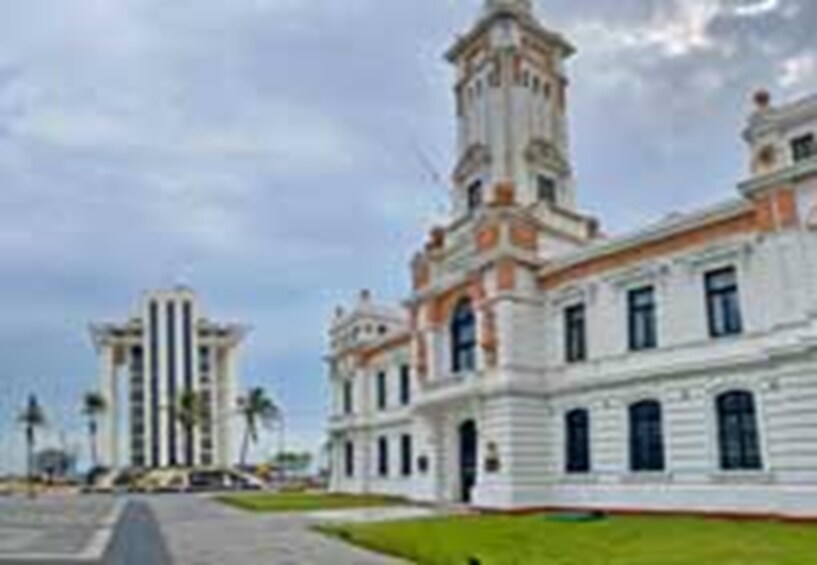 Veracruz Hop-on Hop-off City Tour plus Attractions