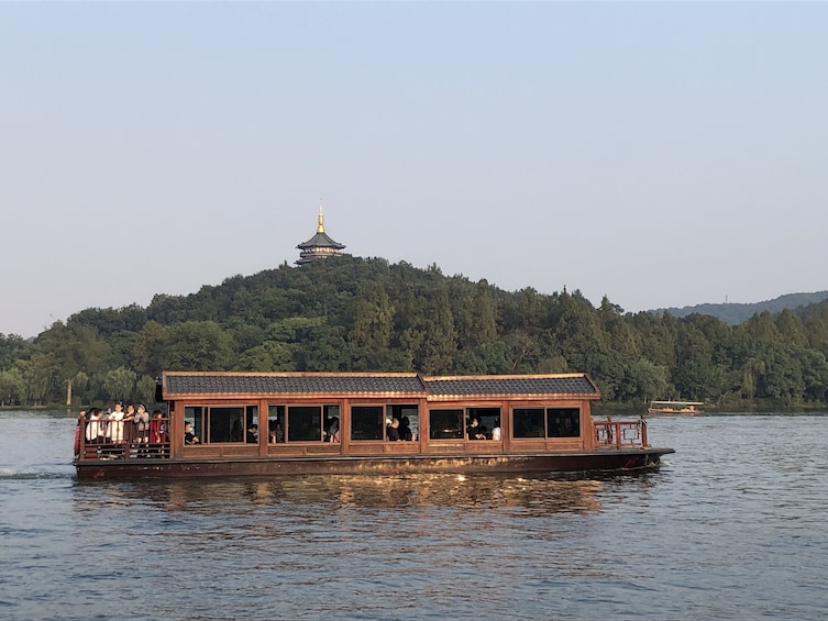 Private Hangzhou Day Trip from Shanghai with West Lake Cruise