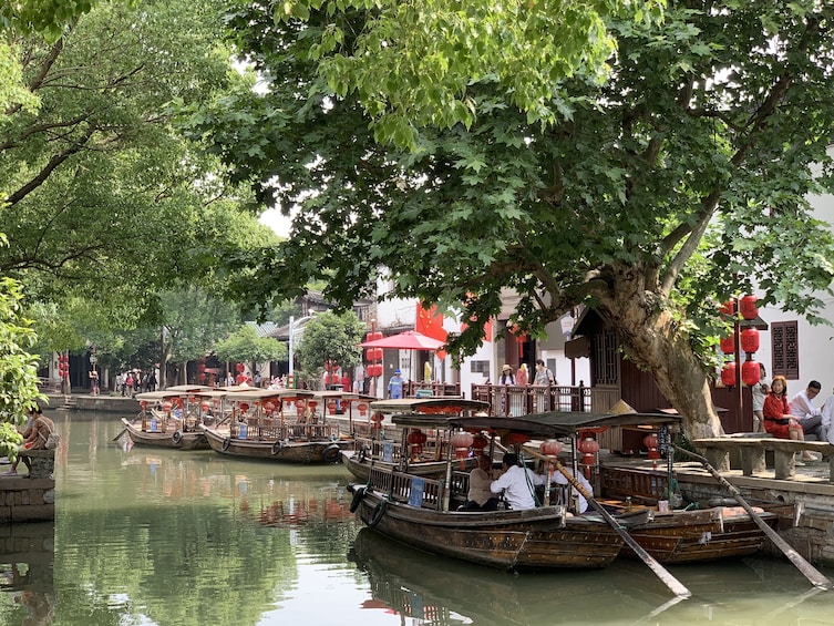 Private Half-Day Zhujiajiao Water Village & Boat Ride