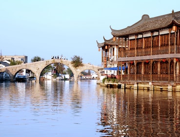 Private Half-Day Zhujiajiao Water Village & Boat Ride