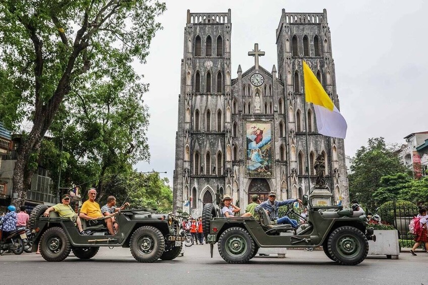 Jeep tour: Vietnam and the war