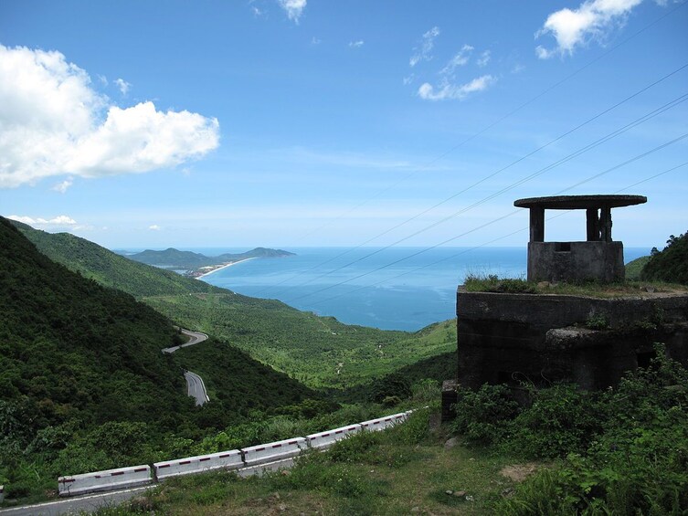 Jeep tour: Spotting wildlife on monkey mountain