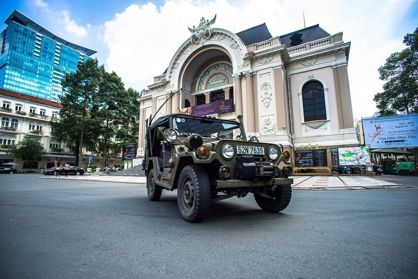 Jeep tour: Dinning by Saigon Riverside