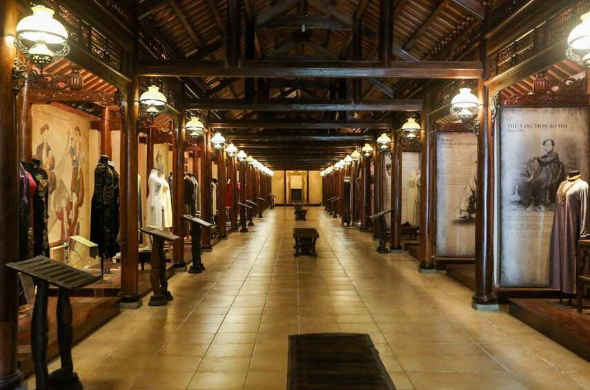 Jeep tour: Private museum of traditional dress 