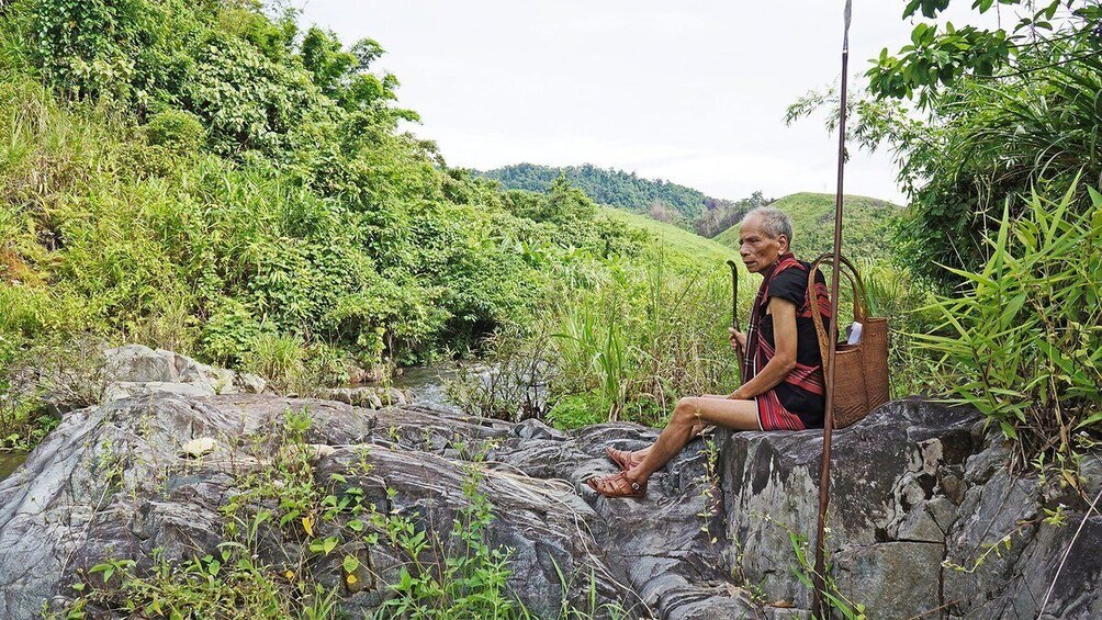 Jeep tour: 2 days explore Bho Hoong & Co Tu villages 