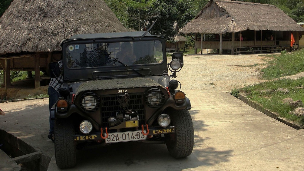 Jeep tour: 2 days explore Bho Hoong & Co Tu villages 