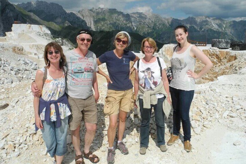 PRIVATE tour in Carrara marble quarries with 4x4 vehicles