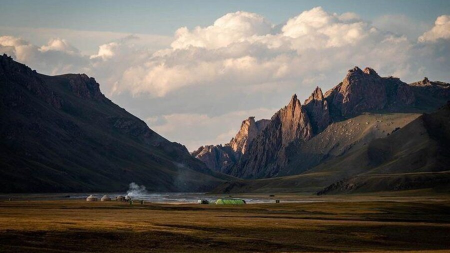 Horse trek in Kyrgyzstan: Naryn to Kel-Suu lake