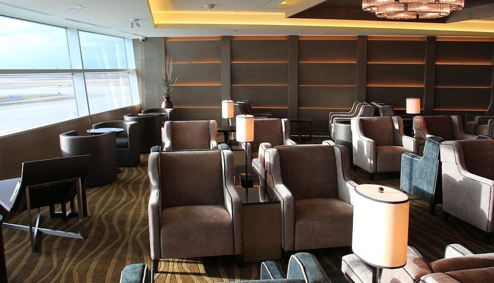 Plaza Premium Lounge at Toronto Pearson International Airport (YYZ)