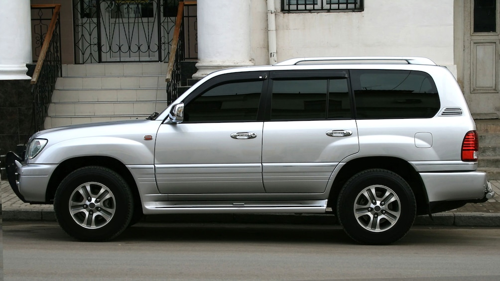 Show item 1 of 1. Private SUV: Aberdeen airport (ABZ)