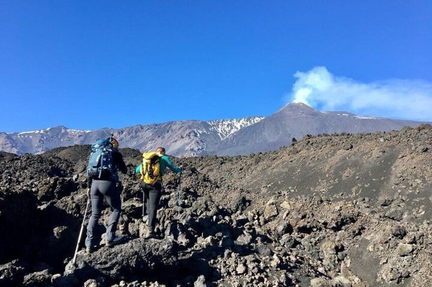 Trekking in Valle del Bove
