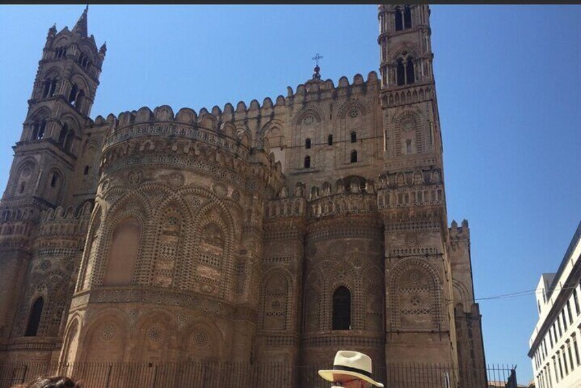 Markets and Monuments: Walking Tour in the Center of Palermo