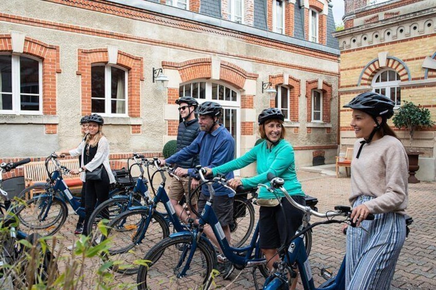 From Epernay Full day Electric bike Champagne and lunch