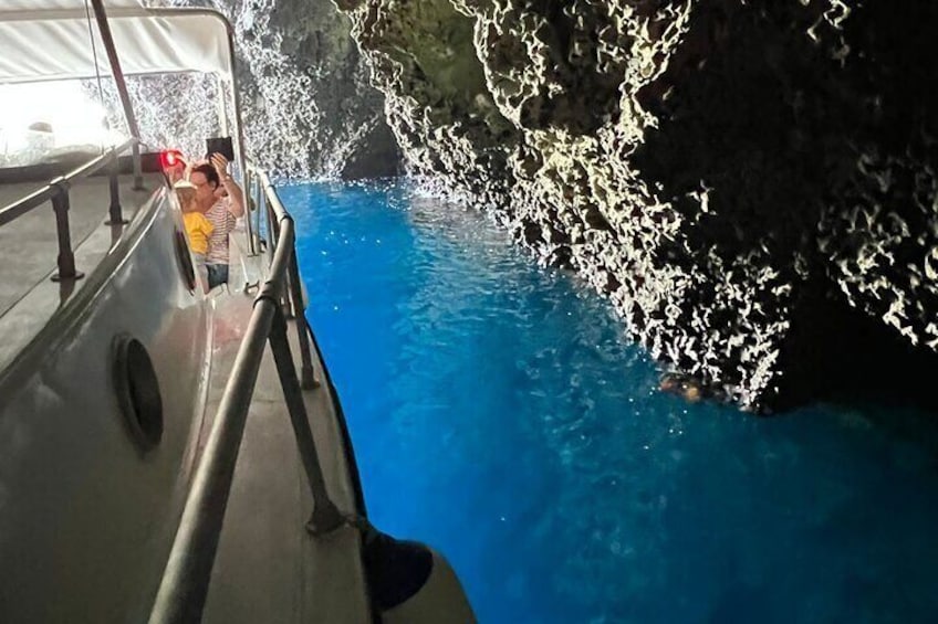 Boat tour Giardini Naxos Taormina Isola Bella Blue Grotto