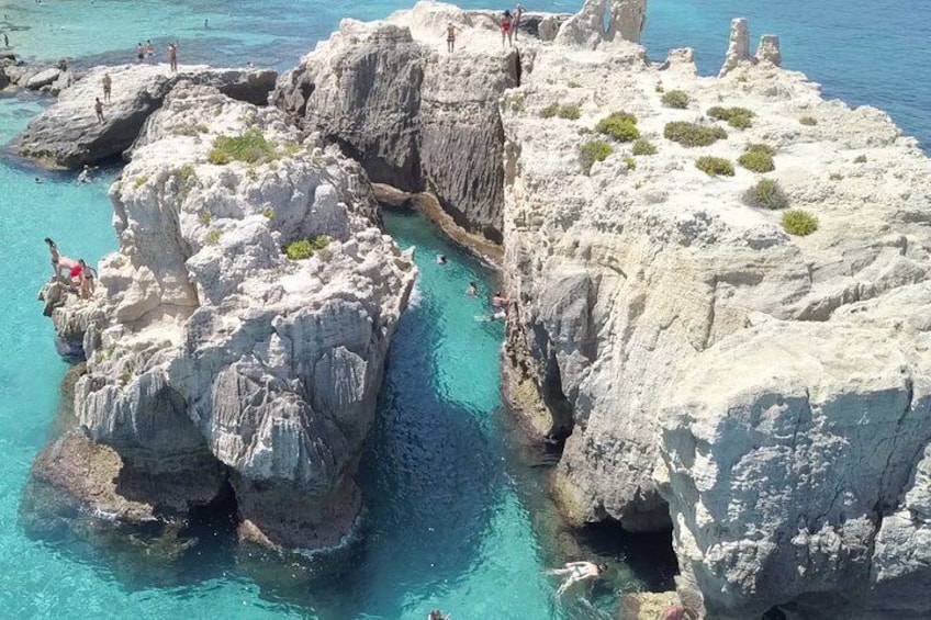 PRIVATE BOAT TOUR. Top experience from Tropea to Capo Vaticano - up to 8 people