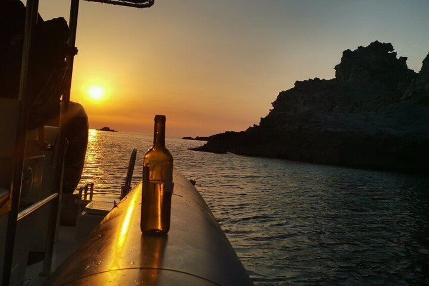 Enchanting Sunset Tour with a stop in Praia i Focu