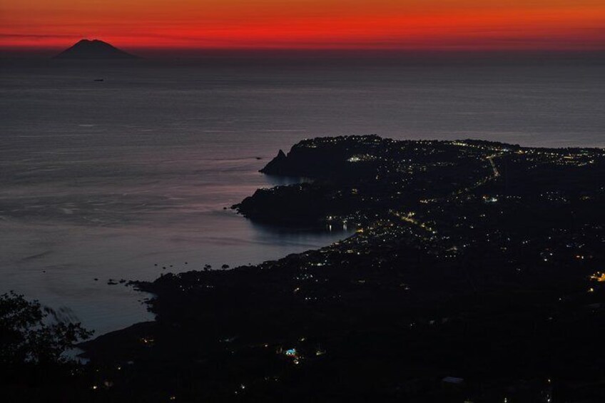 Enchanting Sunset Tour with a stop in Praia i Focu