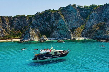 Tour of the Costa degli Dei by boat, 3 hours with aperitif included