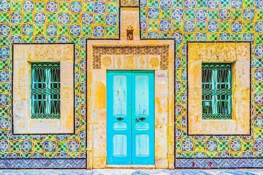 5-Day Tunis Bizerte and Dougga Guided Cultural Tour with Meals