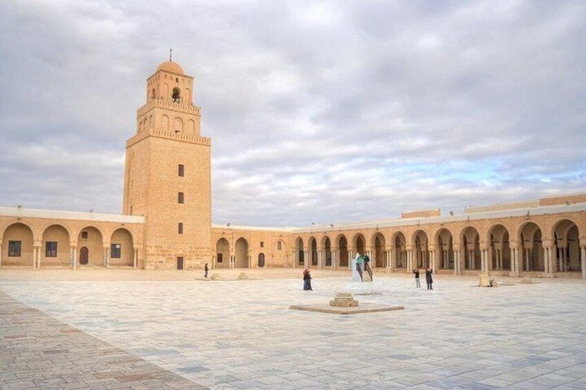 5-Day Tunis Highlights Tour with Meals