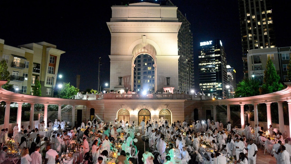 Evening gala at the Millennium Gate Museum