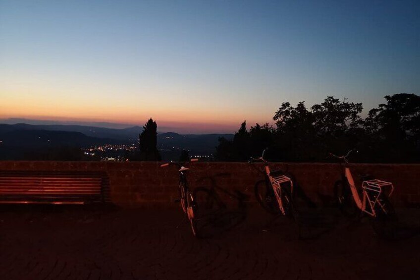 E-bike tour in Orvieto in small group: history, culture with lunch or dinner