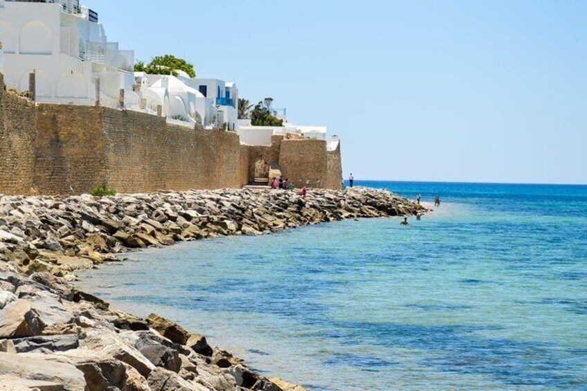 8-Day Tunisia Tour from Mainland to the Island from Tunis
