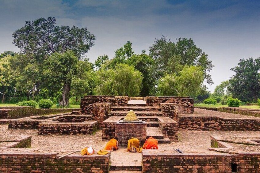 Pilgrimage to Jetavana Monastery: Lucknow to Shravasti Day Trip