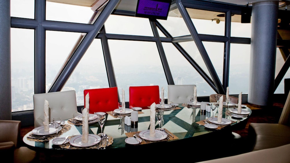 Show item 3 of 4. Dining table set in Kuala Lumpur