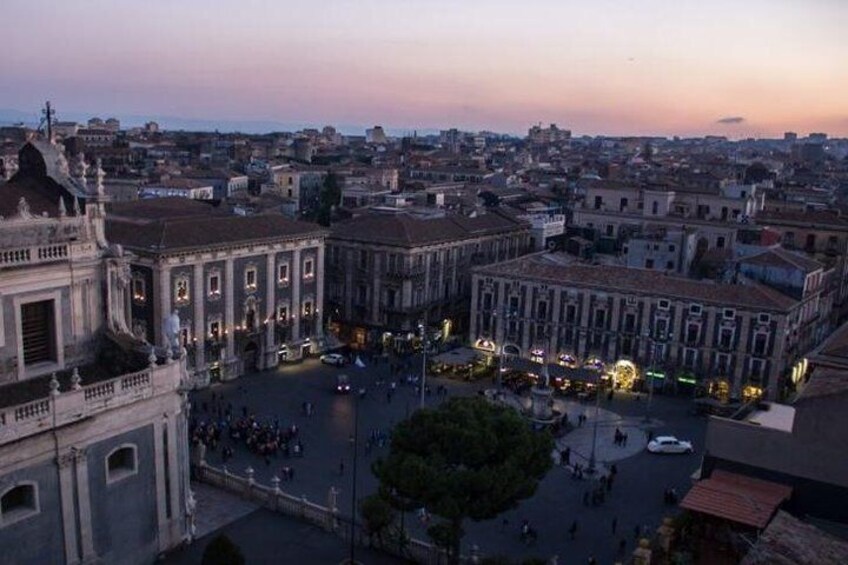 Discover Catania from fabulous viewpoints with your personal photographer