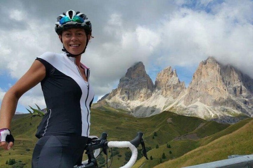 BIKE TOUR ON THE DOLOMITES - SELLA RONDA: Passo Pordoi-Sella-Gardena-Campolongo