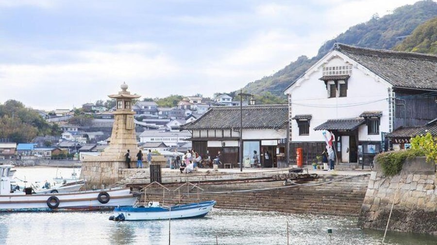 Fukuyama/Tomonoura Half-Day Private Tour with Nationally-Licensed Guide
