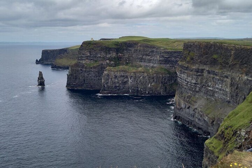 Private Cliffs of Moher and Wild Atlantic Way Chauffeur-Driven Tour from Galway