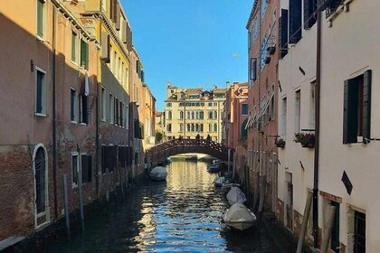 Venice Small Group Walking Tour of Most-Famous Sites &Attractions