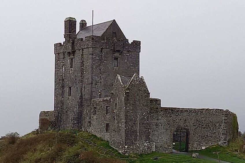 Dunguaire Castle