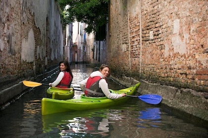 Echtes venezianisches Kajak