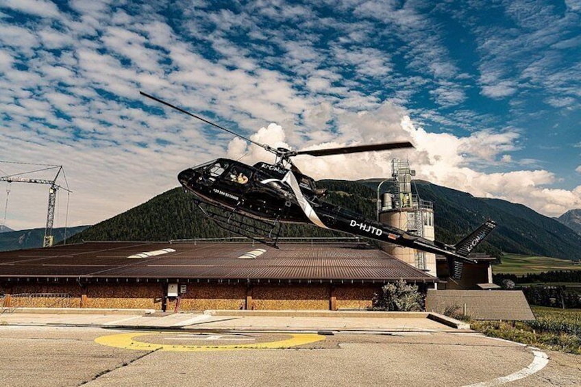 Start at the heliport Olang
