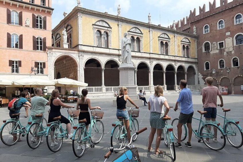 Verona Highlights Small-Group Bike Tour