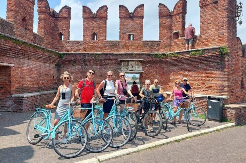 Highlights and hidden gems Verona Bike Tour