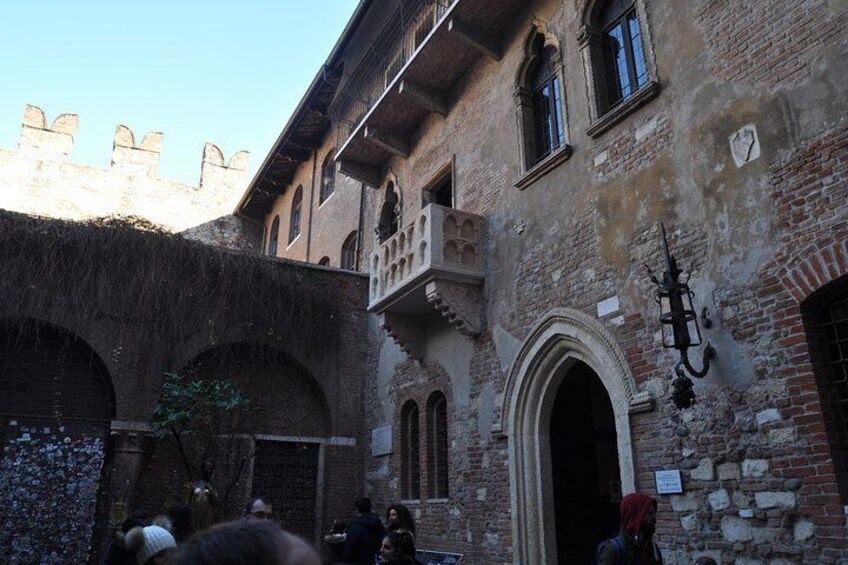 Juliet's famous balcony, one of the most romantic places in the world!