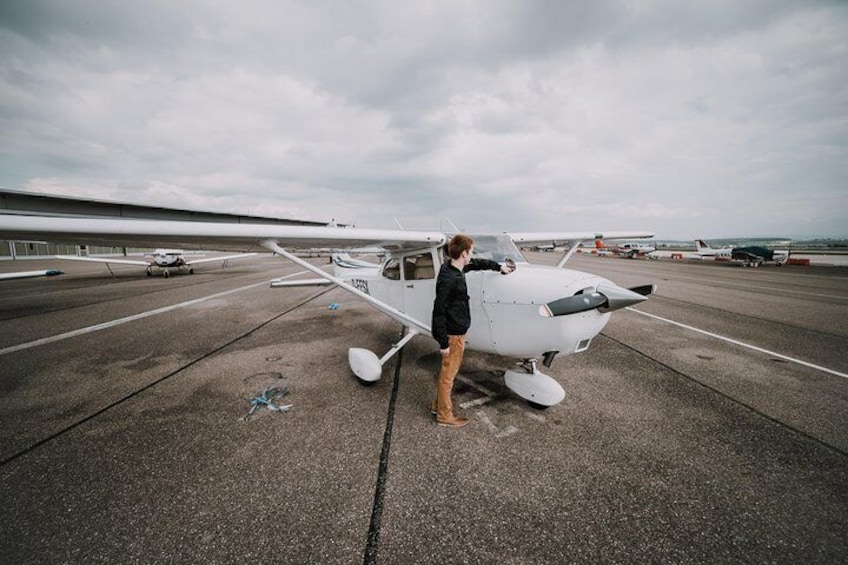 Great Pyrenees Flight with a Local Pilot