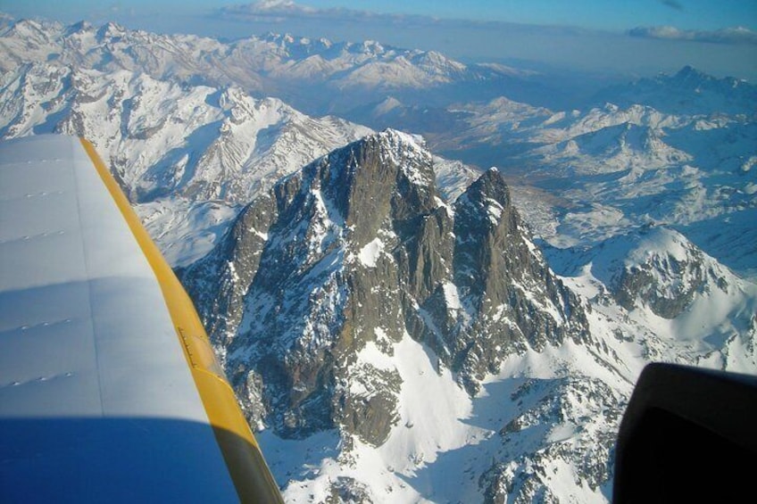 Private Sightseeing Flight above the Great Pyrenees