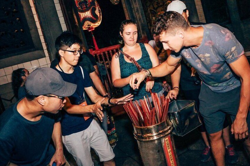 Taipei Longshan Temple - Taiwan Cultural Free Walking Tour 