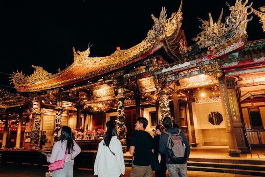 Taipei's Origin & Longshan Temple - Taiwan Cultural Walking Tour