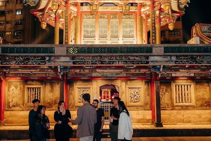 Taipei's Origin & Longshan Temple - Taiwan Cultural Walking Tour