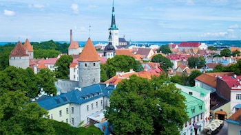Private Tallinn day trip with guided walking tour
