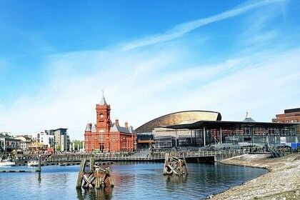 Sightseeing Tour Cardiff Bay and Vale of Glamorgan Full-Day Driver Guided