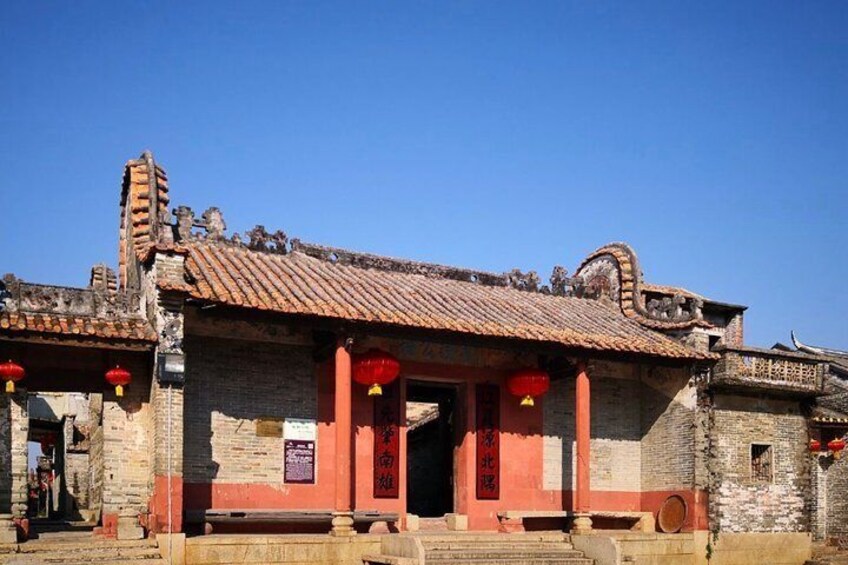 Private Day Tour from Guangzhou to Langtou Old Village + Gray Carving Experience